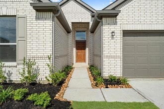 7611 Royal Oasis Ln in Cypress, TX - Building Photo - Building Photo