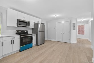 12 N Church St in Goshen, NY - Building Photo - Building Photo