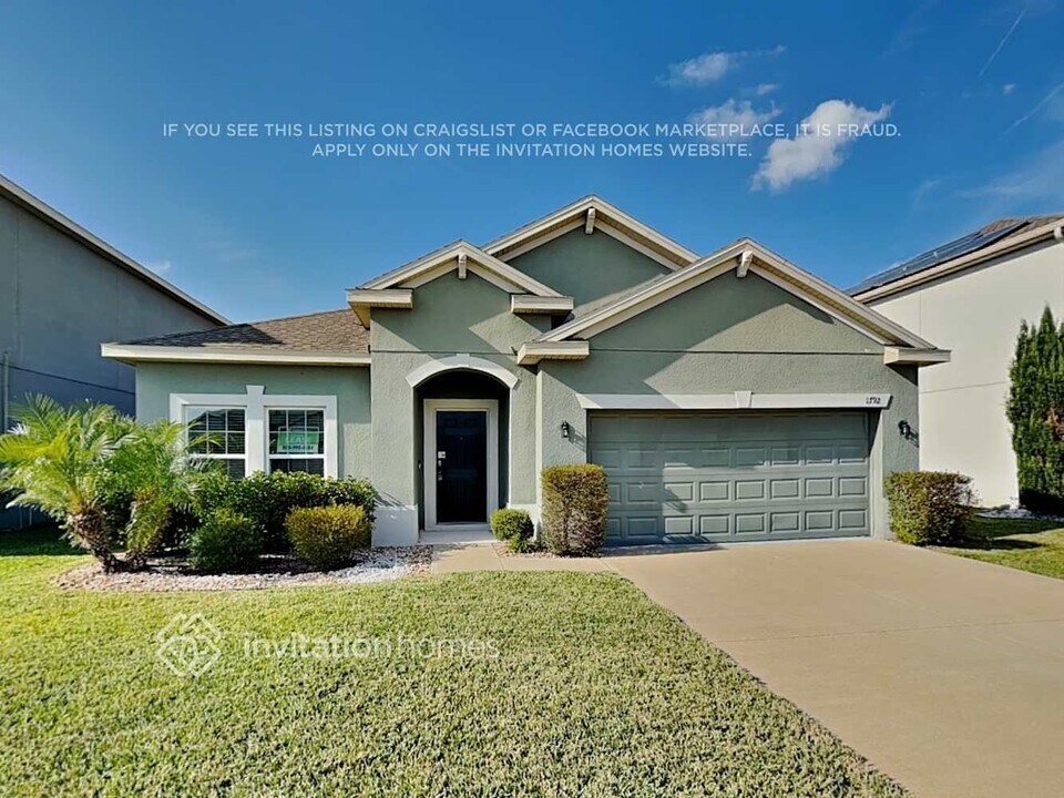 1792 Chatsworth Cir in St. Cloud, FL - Foto de edificio