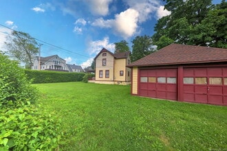 32 Seaside Ave in Milford, CT - Building Photo - Building Photo