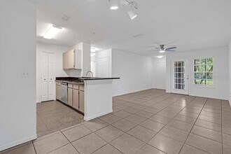 7417 Vista Way in Bradenton, FL - Building Photo - Building Photo