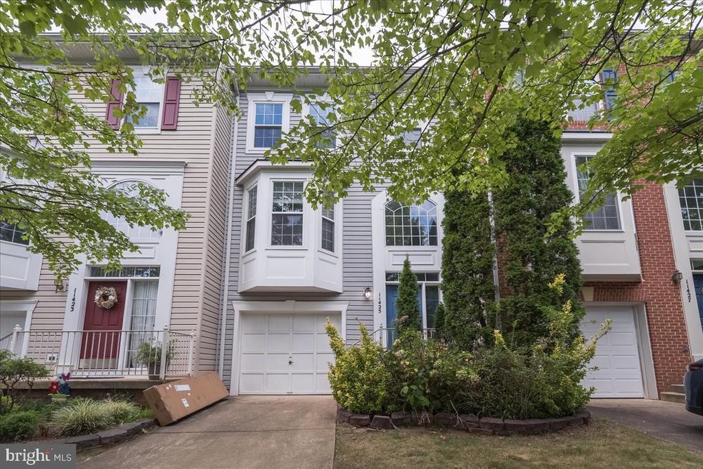 11425 Abner Ave in Fairfax, VA - Building Photo
