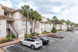 The Sterling Villages of Palm Beach Lakes in West Palm Beach, FL - Foto de edificio - Building Photo