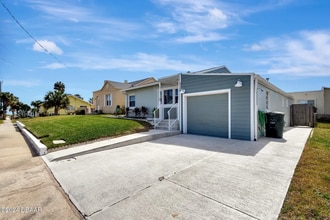 518 Hillside Ave in Daytona Beach, FL - Foto de edificio - Building Photo