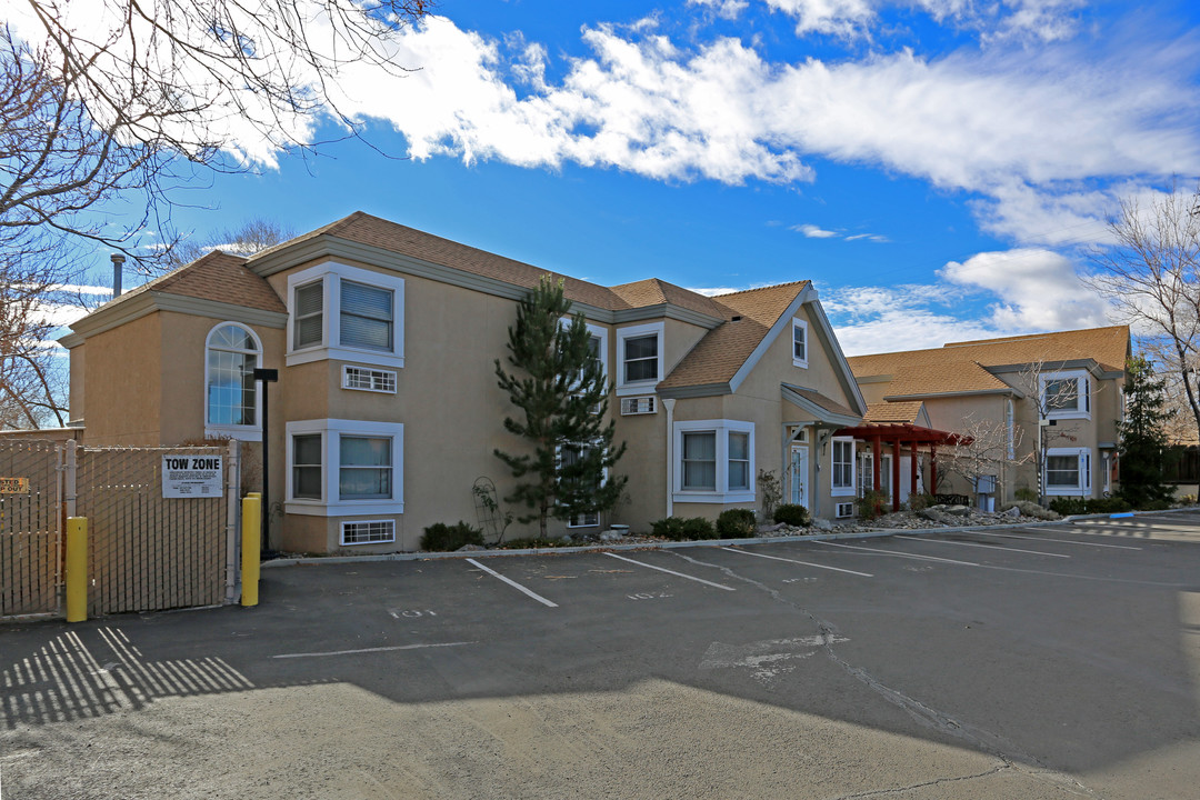 Mountain View Apartments in Reno, NV - Building Photo