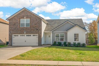 1062 Whitney Dr in Clarksville, TN - Building Photo - Building Photo