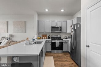 45 Arlotta St in Glassboro, NJ - Foto de edificio - Building Photo
