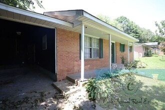 1501 Overhill Rd in Jonesboro, AR - Building Photo - Building Photo