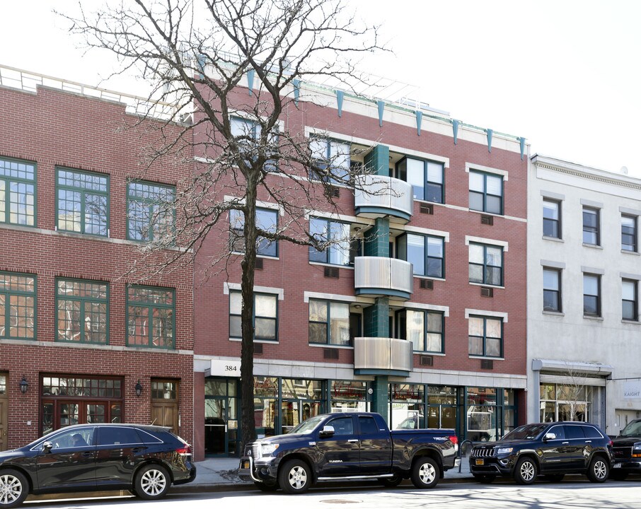 384-386 Atlantic Ave in Brooklyn, NY - Building Photo