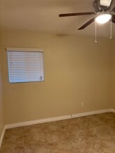 402 W Ramona Dr, Unit 402 W Ramona Dr in Rialto, CA - Foto de edificio - Building Photo