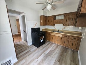 25801 Forestview Ave in Euclid, OH - Building Photo - Building Photo