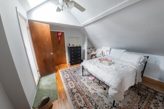 1304 N Campbell Ave in Chicago, IL - Building Photo - Building Photo