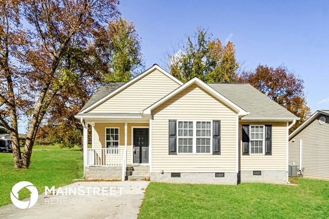 property at 1707 Lynn Rd