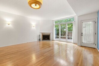 2736 NW Upshur St in Portland, OR - Building Photo - Building Photo