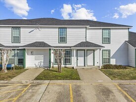 5053 Akumal Calle in Dickinson, TX - Building Photo