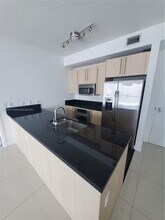 1111 SW 1st Ave, Unit 232 in Miami, FL - Building Photo - Building Photo