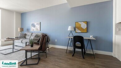 1950 Mayfair St, Unit 802 in Naples, FL - Foto de edificio - Building Photo