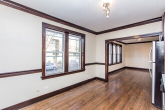 2305 W Charleston St in Chicago, IL - Building Photo - Building Photo