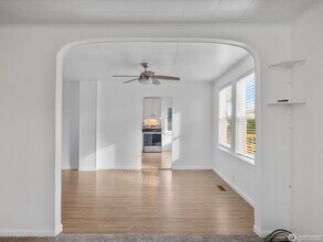 2431 Pine St in Everett, WA - Building Photo - Building Photo