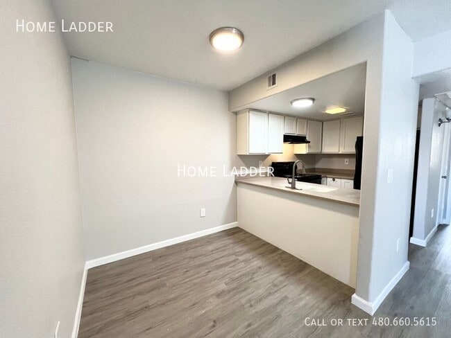 property at 4959 S Park Ave