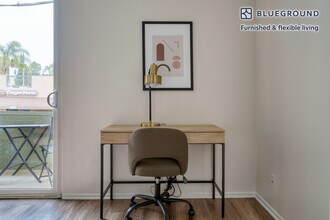 467 Arnaz Dr in Los Angeles, CA - Building Photo - Building Photo