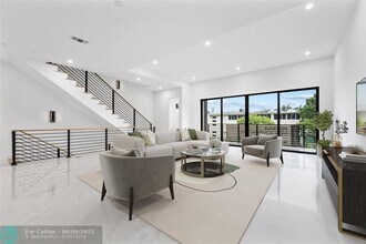 808 NE 2nd St in Fort Lauderdale, FL - Building Photo - Building Photo