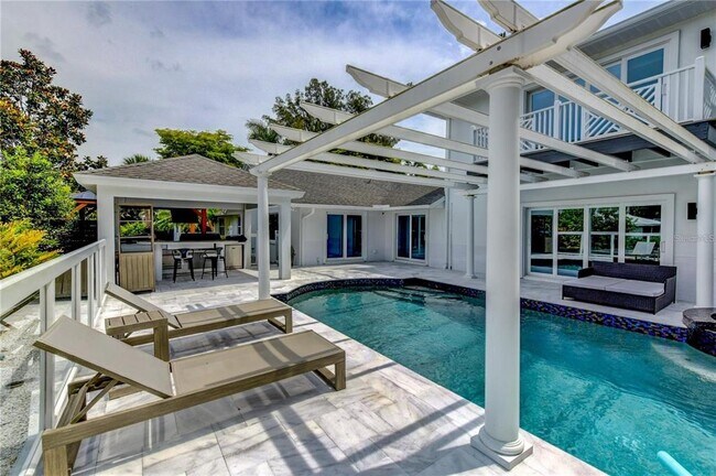 1720 Spring Creek Dr in Sarasota, FL - Building Photo - Building Photo