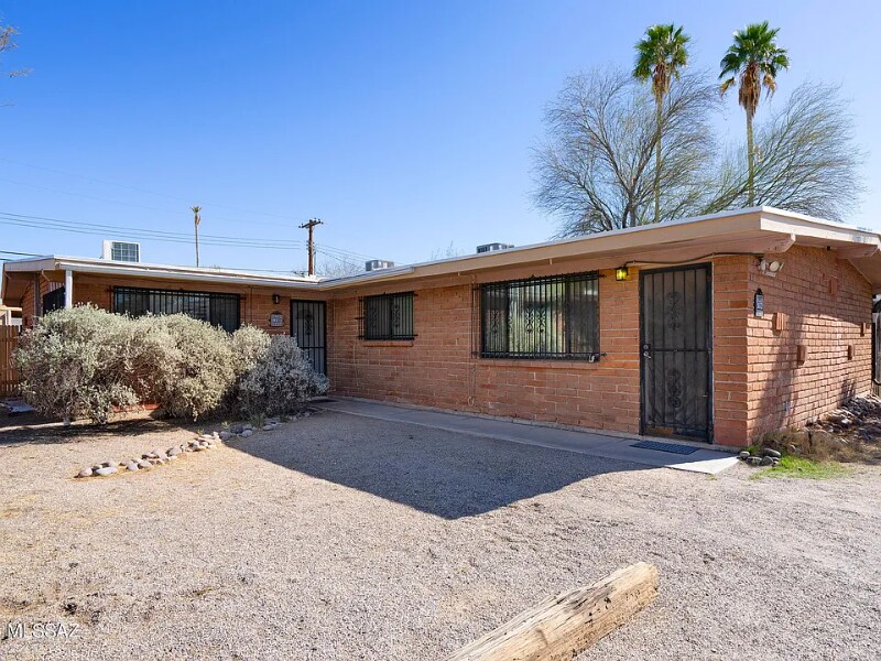 801 E Holaway Dr-Unit -801 E Holaway Drive in Tucson, AZ - Building Photo