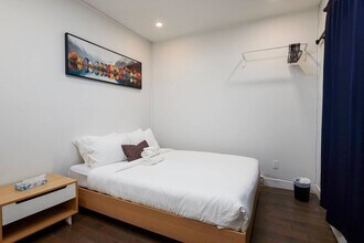 3778 De Bullion Rue in Montréal, QC - Building Photo - Building Photo