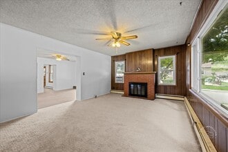 2001 3rd St in Peru, IL - Building Photo - Building Photo