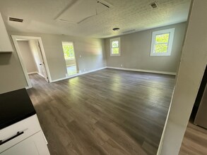 12148 Broad St SW in Pataskala, OH - Building Photo - Building Photo