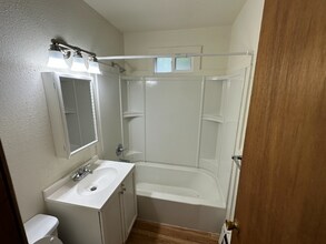 926 James Ct in Fort Collins, CO - Foto de edificio - Building Photo