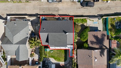 242 W 17th St, Unit 17th St in San Pedro, CA - Foto de edificio - Building Photo