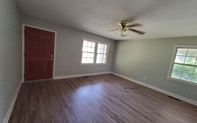 5 Beard Dr in Dalzell, SC - Building Photo - Building Photo