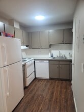 30 Thayer Pond Dr in Oxford, MA - Building Photo - Building Photo