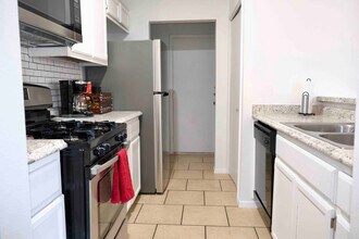 1708-1710-1710 Horseshoe Cir in Round Rock, TX - Foto de edificio - Building Photo