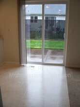 3633 NE 158th Ave in Portland, OR - Building Photo - Building Photo