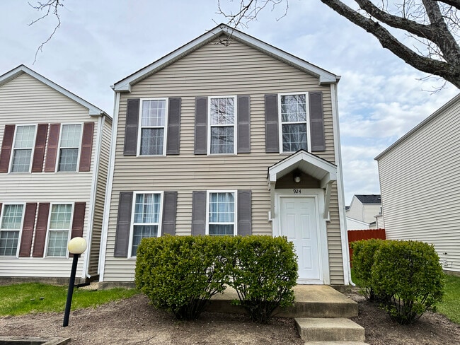property at 924 Symphony Dr