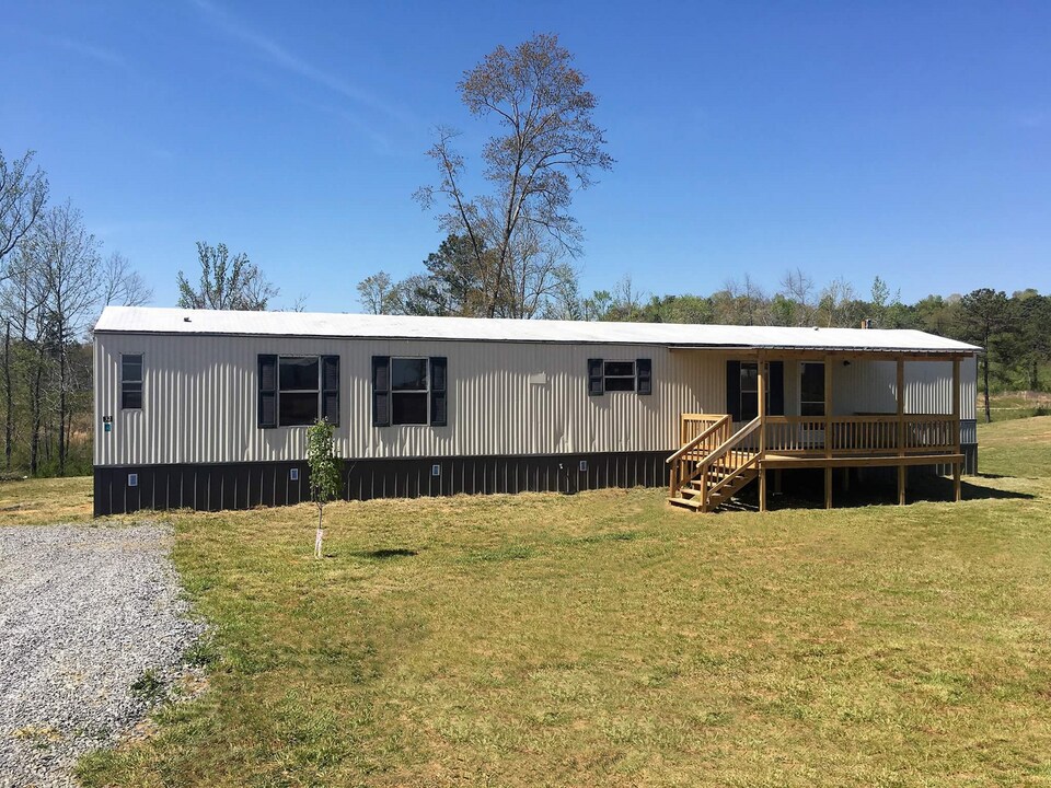 32 Black Forest Ln in Jasper, AL - Foto de edificio