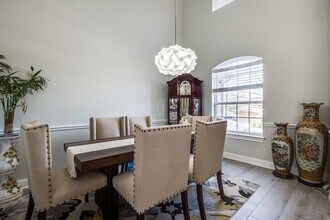 3018 Hanfro Way in San Antonio, TX - Building Photo - Building Photo