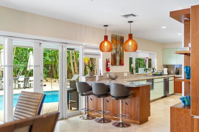 4101 Bayview Dr in Fort Lauderdale, FL - Building Photo - Building Photo