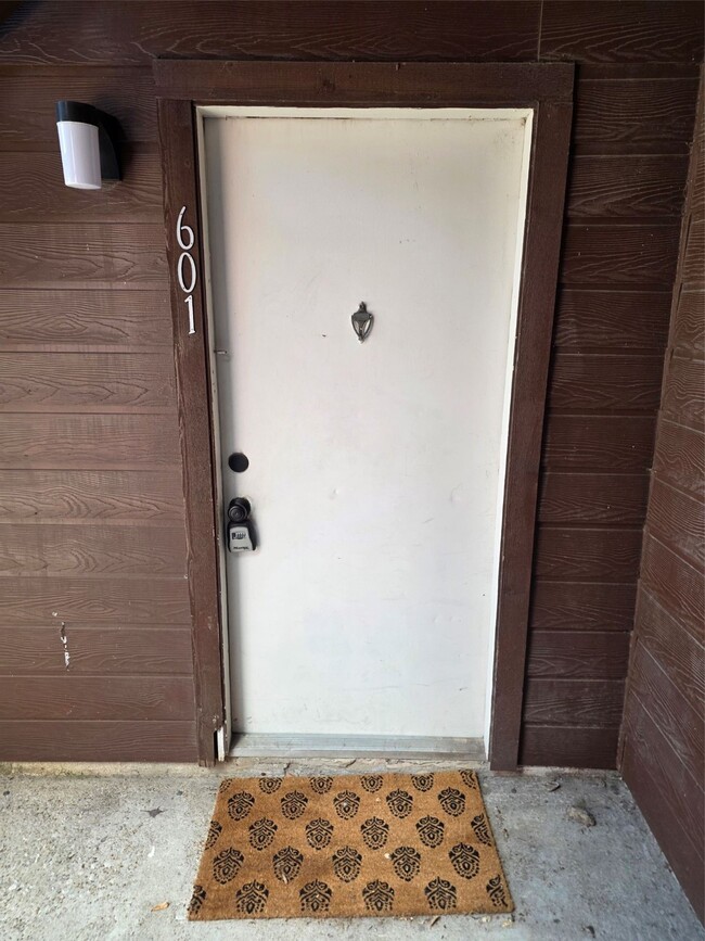 12905 Woodforest Blvd in Houston, TX - Building Photo - Building Photo