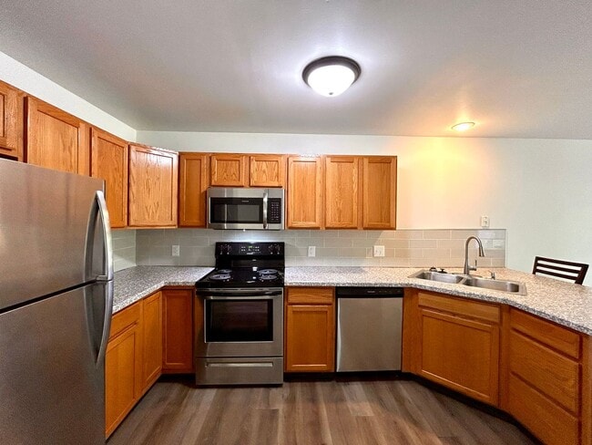 property at 3961 Camelot Dr SE