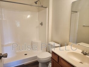 135 Dale Hollow Dr in Erlanger, KY - Building Photo - Building Photo