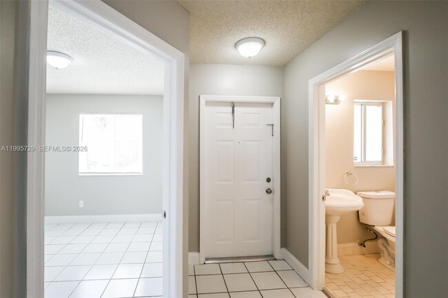 13921 SW 173rd Terrace in Miami, FL - Building Photo - Building Photo