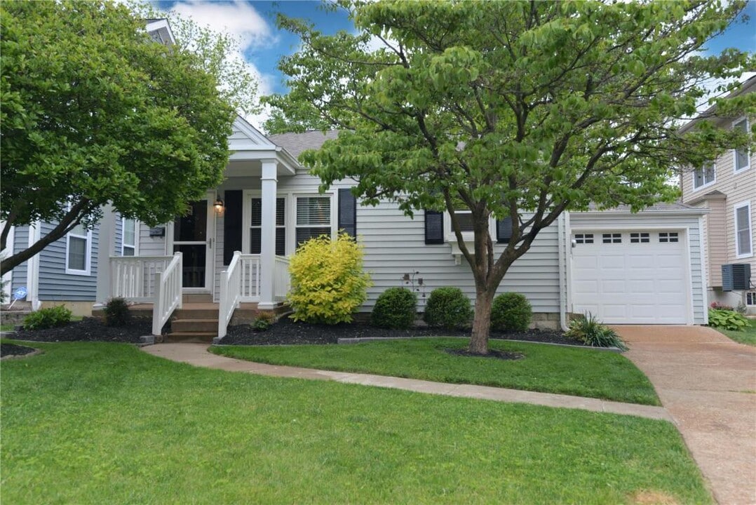 913 Cleveland Ave in Kirkwood, MO - Building Photo