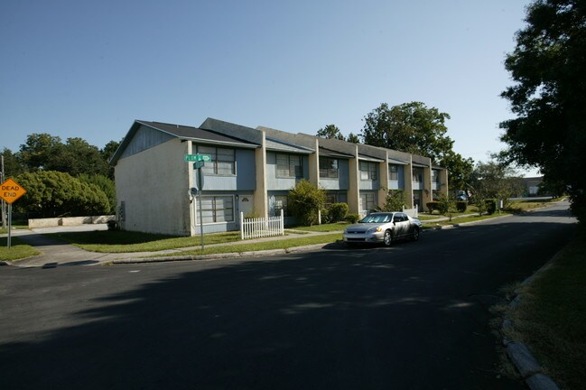 802-814 Plum St in Lakeland, FL - Building Photo - Building Photo