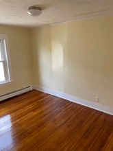 78 Harwood St, Unit Apt. 2 in Lynn, MA - Foto de edificio - Building Photo