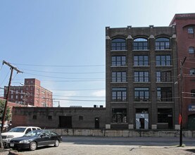 Tracks at the Masonry in Richmond, VA - Building Photo - Building Photo