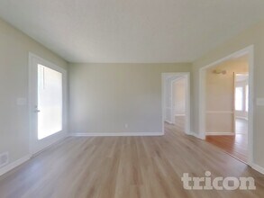 1810 Woodberry Ct in Canton, GA - Foto de edificio - Building Photo